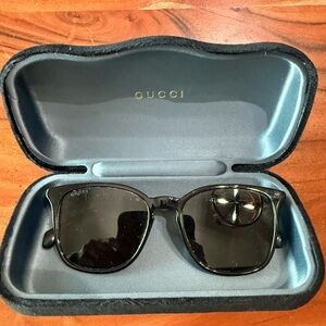 Gucci Elegant Black Eyewear